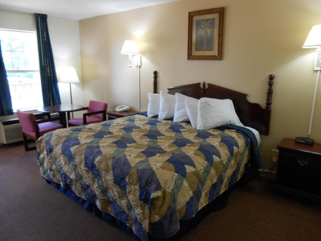 Glennville Inn Habitación foto